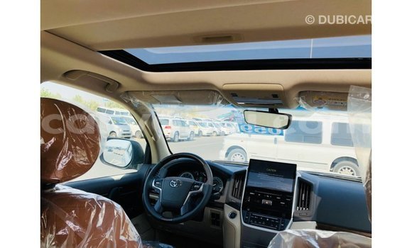Buy Import Toyota Land Cruiser White Car in Import - Dubai in Zambia Buy Import Toyota Land Cruiser White Car in Import - Dubai in Zambia