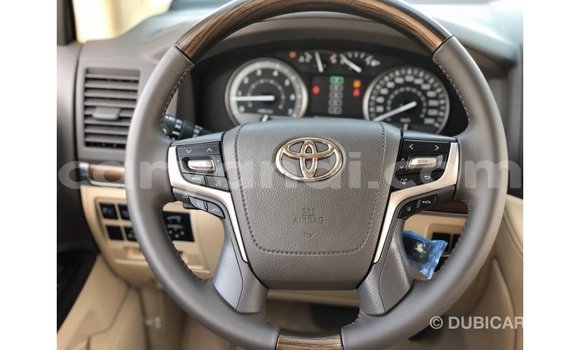 Buy Import Toyota Land Cruiser White Car in Import - Dubai in Zambia Buy Import Toyota Land Cruiser White Car in Import - Dubai in Zambia