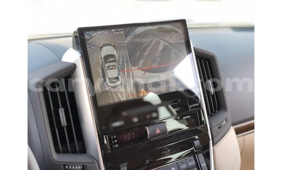 Buy Import Toyota Land Cruiser White Car in Import - Dubai in Zambia Buy Import Toyota Land Cruiser White Car in Import - Dubai in Zambia