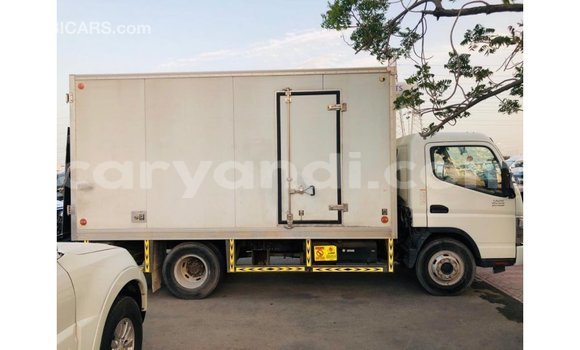 Nunua Imported Mitsubishi Canter Nyeupe Lori ndani ya Import - Dubai nchini Zambia Nunua Imported Mitsubishi Canter Nyeupe Lori ndani ya Import - Dubai nchini Zambia