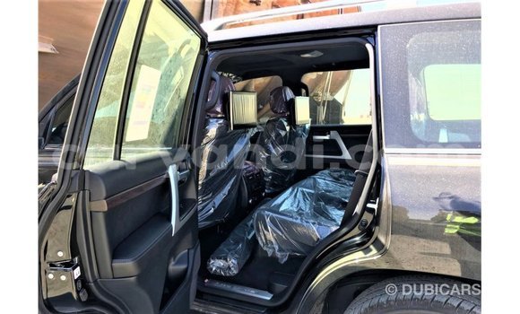 Tenga Imported Toyota Land Cruiser Nhema Mota in Import - Dubai in Zambia Tenga Imported Toyota Land Cruiser Nhema Mota in Import - Dubai in Zambia