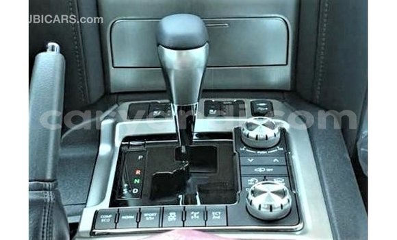 Tenga Imported Toyota Land Cruiser Nhema Mota in Import - Dubai in Zambia Tenga Imported Toyota Land Cruiser Nhema Mota in Import - Dubai in Zambia