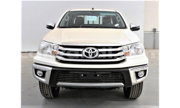 Acheter Import Voiture Toyota Hilux Blanc à Import - Dubai, Zambie