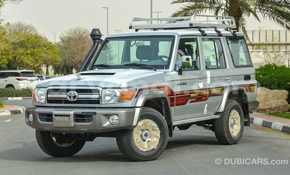 Tenga Imported Toyota Land Cruiser Zvimwe Mota in Import - Dubai in Zambia Tenga Imported Toyota Land Cruiser Zvimwe Mota in Import - Dubai in Zambia