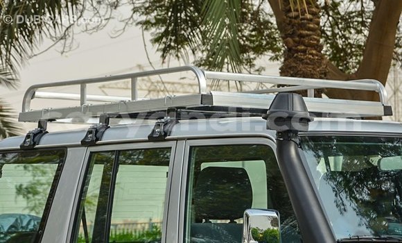 Tenga Imported Toyota Land Cruiser Zvimwe Mota in Import - Dubai in Zambia Tenga Imported Toyota Land Cruiser Zvimwe Mota in Import - Dubai in Zambia