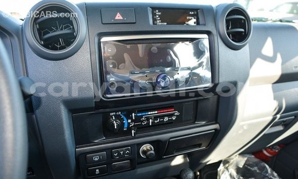 Tenga Imported Toyota Land Cruiser Zvimwe Mota in Import - Dubai in Zambia Tenga Imported Toyota Land Cruiser Zvimwe Mota in Import - Dubai in Zambia