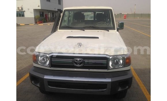 Buy Import Toyota Land Cruiser White Car in Import - Dubai in Zambia