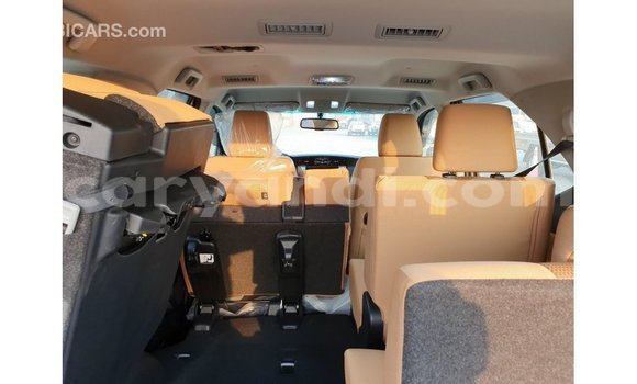 Tenga Imported Toyota Fortuner Zvimwe Mota in Import - Dubai in Zambia Tenga Imported Toyota Fortuner Zvimwe Mota in Import - Dubai in Zambia