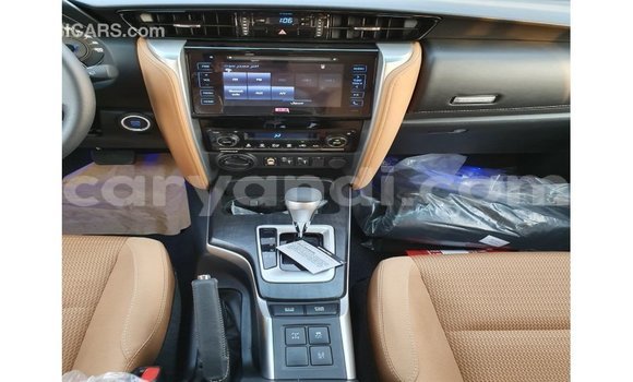 Tenga Imported Toyota Fortuner Zvimwe Mota in Import - Dubai in Zambia Tenga Imported Toyota Fortuner Zvimwe Mota in Import - Dubai in Zambia