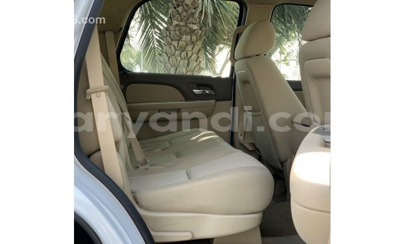 Acheter Import Voiture Chevrolet Tahoe Blanc à Import - Dubai, Zambie Acheter Import Voiture Chevrolet Tahoe Blanc à Import - Dubai, Zambie