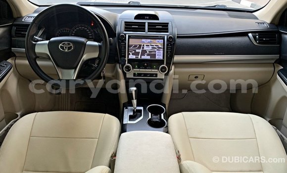 Acheter Import Voiture Toyota Camry Blanc à Import - Dubai, Zambie Acheter Import Voiture Toyota Camry Blanc à Import - Dubai, Zambie