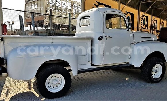 Tenga Imported Ford Club Wagon Chena Mota in Import - Dubai in Zambia Tenga Imported Ford Club Wagon Chena Mota in Import - Dubai in Zambia