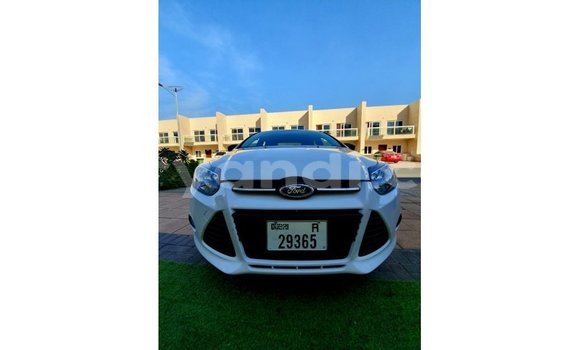Nunua Imported Ford Focus Nyeupe Gari ndani ya Import - Dubai nchini Zambia Nunua Imported Ford Focus Nyeupe Gari ndani ya Import - Dubai nchini Zambia