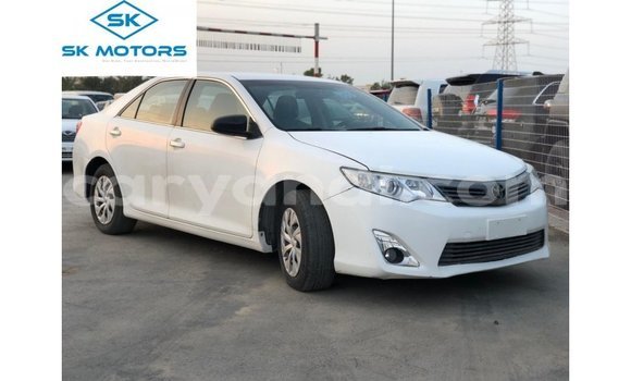 Acheter Import Voiture Toyota Camry Blanc à Import - Dubai, Zambie