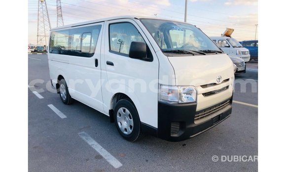 Nunua Imported Toyota Hiace Nyeupe Gari ndani ya Import - Dubai nchini Zambia Nunua Imported Toyota Hiace Nyeupe Gari ndani ya Import - Dubai nchini Zambia