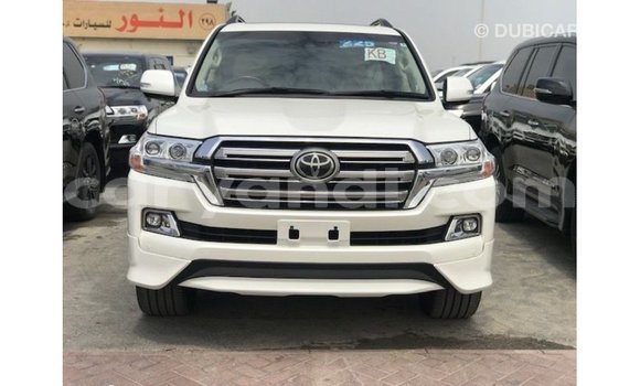 Acheter Import Voiture Toyota Land Cruiser Blanc à Import - Dubai, Zambie Acheter Import Voiture Toyota Land Cruiser Blanc à Import - Dubai, Zambie