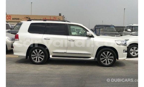 Acheter Import Voiture Toyota Land Cruiser Blanc à Import - Dubai, Zambie Acheter Import Voiture Toyota Land Cruiser Blanc à Import - Dubai, Zambie