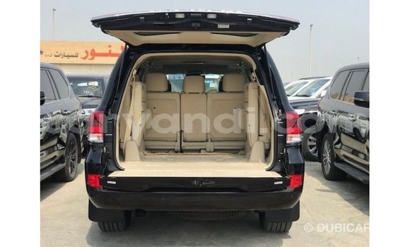 Acheter Import Voiture Toyota Land Cruiser Noir à Import - Dubai, Zambie Acheter Import Voiture Toyota Land Cruiser Noir à Import - Dubai, Zambie