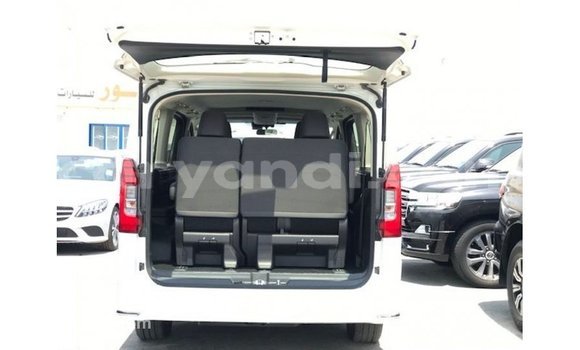 Nunua Imported Toyota Granvia Nyeupe Gari ndani ya Import - Dubai nchini Zambia Nunua Imported Toyota Granvia Nyeupe Gari ndani ya Import - Dubai nchini Zambia