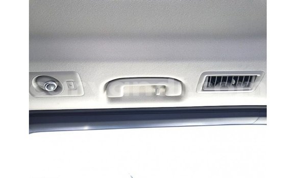 Nunua Imported Toyota Granvia Nyeupe Gari ndani ya Import - Dubai nchini Zambia Nunua Imported Toyota Granvia Nyeupe Gari ndani ya Import - Dubai nchini Zambia