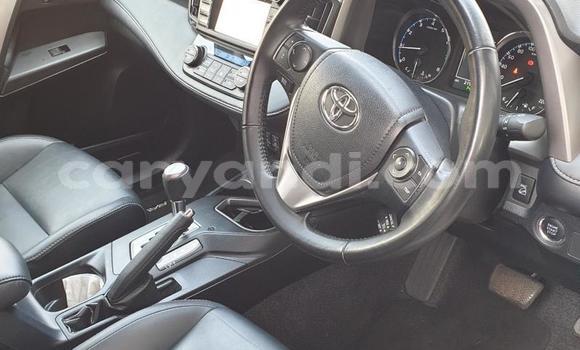 Acheter Occasion Voiture Toyota RAV4 Blanc à Chingola, Zambie Acheter Occasion Voiture Toyota RAV4 Blanc à Chingola, Zambie