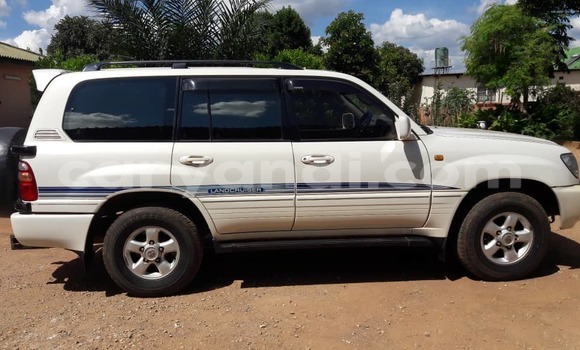 Buy Used Toyota Land Cruiser White Car in Lusaka in Zambia Buy Used Toyota Land Cruiser White Car in Lusaka in Zambia
