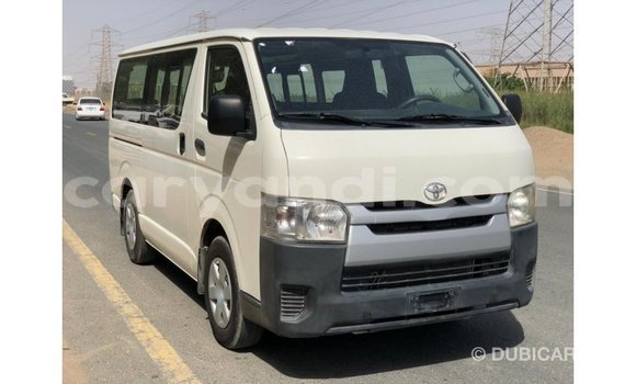Nunua Imported Toyota Hiace Nyeupe Gari ndani ya Import - Dubai nchini Zambia Nunua Imported Toyota Hiace Nyeupe Gari ndani ya Import - Dubai nchini Zambia