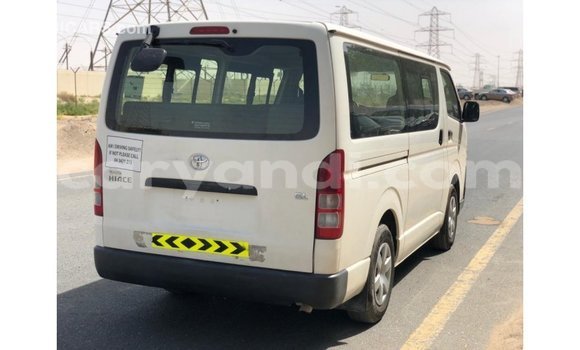 Nunua Imported Toyota Hiace Nyeupe Gari ndani ya Import - Dubai nchini Zambia Nunua Imported Toyota Hiace Nyeupe Gari ndani ya Import - Dubai nchini Zambia