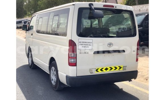 Nunua Imported Toyota Hiace Nyeupe Gari ndani ya Import - Dubai nchini Zambia Nunua Imported Toyota Hiace Nyeupe Gari ndani ya Import - Dubai nchini Zambia
