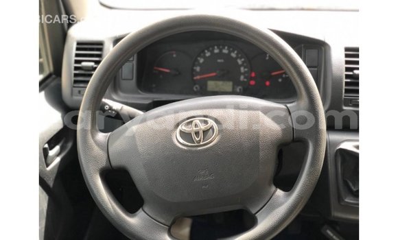Nunua Imported Toyota Hiace Nyeupe Gari ndani ya Import - Dubai nchini Zambia Nunua Imported Toyota Hiace Nyeupe Gari ndani ya Import - Dubai nchini Zambia