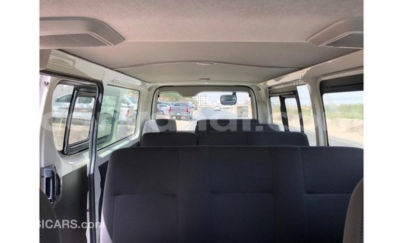 Nunua Imported Toyota Hiace Nyeupe Gari ndani ya Import - Dubai nchini Zambia Nunua Imported Toyota Hiace Nyeupe Gari ndani ya Import - Dubai nchini Zambia