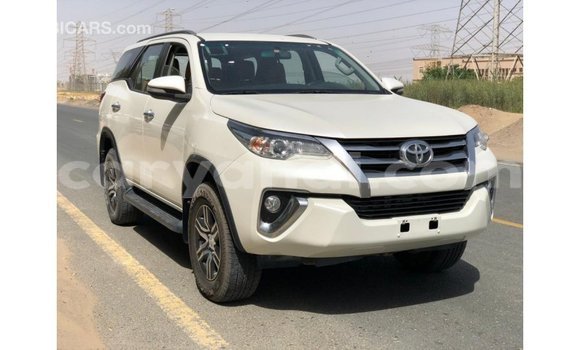 Buy Import Toyota Fortuner White Car in Import - Dubai in Zambia Buy Import Toyota Fortuner White Car in Import - Dubai in Zambia