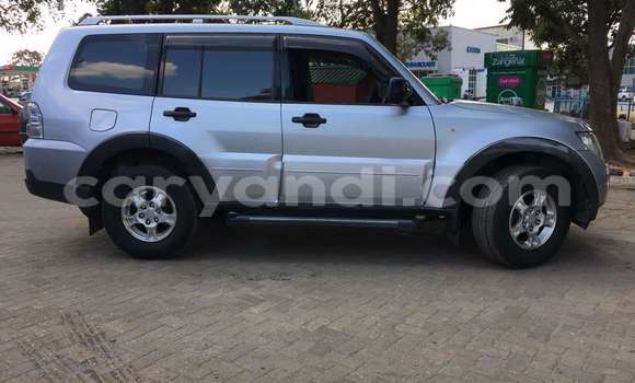 Tenga Tsaru Mitsubishi Pajero Zvimwe Mota in Lusaka in Zambia Tenga Tsaru Mitsubishi Pajero Zvimwe Mota in Lusaka in Zambia