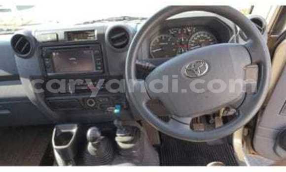 Acheter Occasion Voiture Toyota Land Cruiser Beige à Livingstone, Zambie Acheter Occasion Voiture Toyota Land Cruiser Beige à Livingstone, Zambie