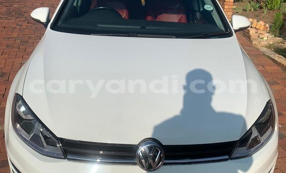 Buy Used Volkswagen Golf White Car in Lusaka in Zambia