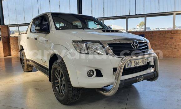 Buy Used Toyota Hilux White Car in Chingola in Zambia Buy Used Toyota Hilux White Car in Chingola in Zambia