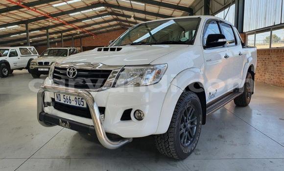 Buy Used Toyota Hilux White Car in Chingola in Zambia Buy Used Toyota Hilux White Car in Chingola in Zambia