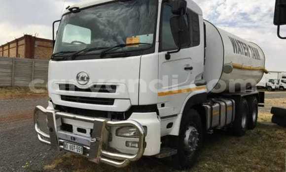 Acheter Occasion Utilitaire Nissan UD Blanc à Choma, Du sud Acheter Occasion Utilitaire Nissan UD Blanc à Choma, Du sud