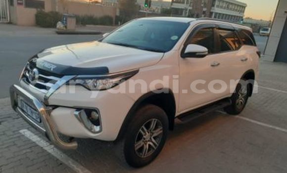 Buy Used Toyota Fortuner White Car in Chingola in Zambia