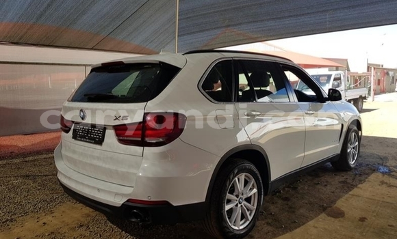Acheter Occasion Voiture BMW X5 Blanc à Kitwe, Zambie Acheter Occasion Voiture BMW X5 Blanc à Kitwe, Zambie