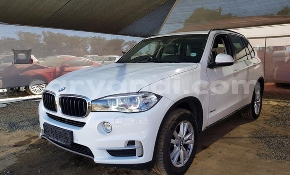 Acheter Occasion Voiture BMW X5 Blanc à Kitwe, Zambie Acheter Occasion Voiture BMW X5 Blanc à Kitwe, Zambie