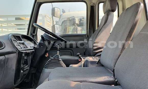 Acheter Occasion Utilitaire Isuzu FTR 850 Blanc à Lusaka, Zambie Acheter Occasion Utilitaire Isuzu FTR 850 Blanc à Lusaka, Zambie