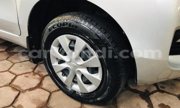 Tenga Tsaru Toyota Avanza Sirivha Mota in Chilanga in Lusaka Tenga Tsaru Toyota Avanza Sirivha Mota in Chilanga in Lusaka