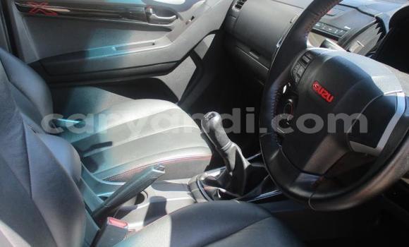 Buy Used Isuzu D–MAX Red Car in Lusaka in Zambia Buy Used Isuzu D–MAX Red Car in Lusaka in Zambia