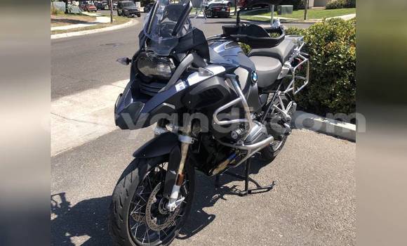 Buy Used BMW R1200GS Adventure Beige Bike in Lusaka in Zambia Buy Used BMW R1200GS Adventure Beige Bike in Lusaka in Zambia