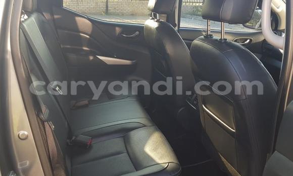 Acheter Occasion Voiture Nissan Navara Gris à Livingstone, Zambie Acheter Occasion Voiture Nissan Navara Gris à Livingstone, Zambie