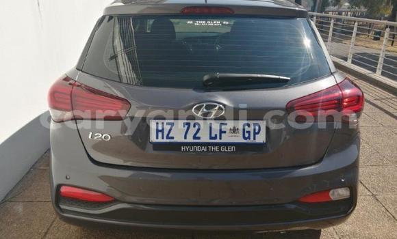 Acheter Occasion Voiture Hyundai i20 Gris à Lusaka, Zambie Acheter Occasion Voiture Hyundai i20 Gris à Lusaka, Zambie