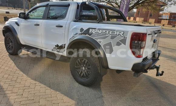 Nunua Ilio tumika Ford Ranger Nyeupe Gari ndani ya Lusaka nchini Zambia Nunua Ilio tumika Ford Ranger Nyeupe Gari ndani ya Lusaka nchini Zambia