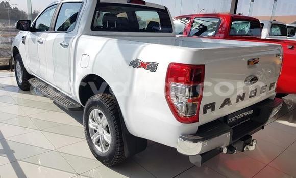 Nunua Ilio tumika Ford Ranger Nyeupe Gari ndani ya Lusaka nchini Zambia Nunua Ilio tumika Ford Ranger Nyeupe Gari ndani ya Lusaka nchini Zambia