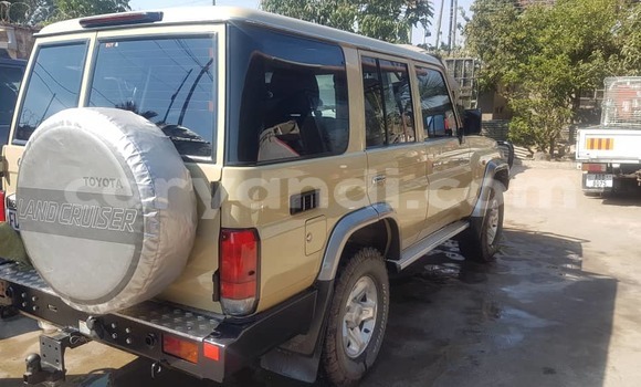Buy Used Toyota Pickup Beige Car in Lusaka in Zambia Buy Used Toyota Pickup Beige Car in Lusaka in Zambia